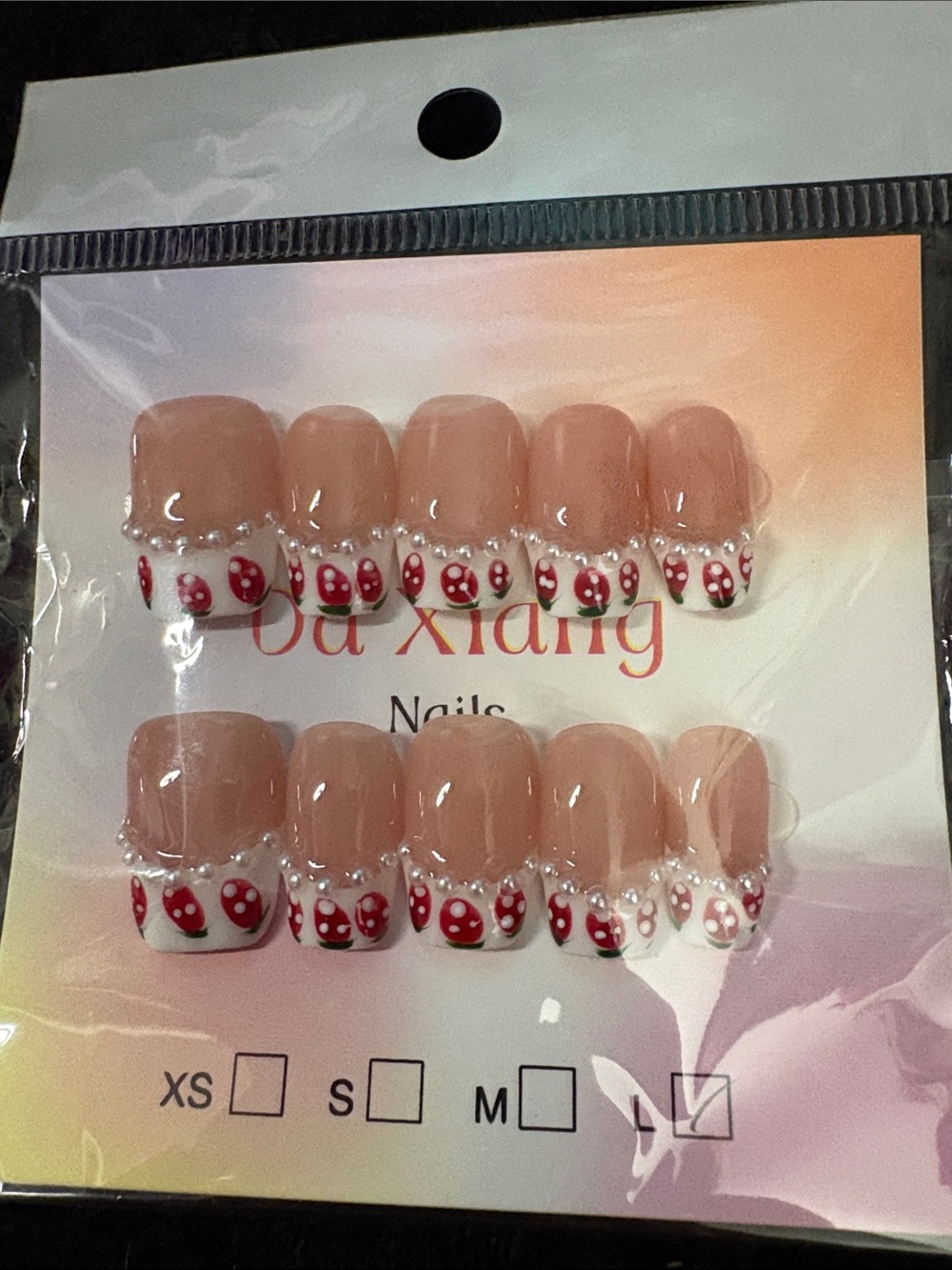 Da Xiang Mushroom Accent Press-On Nails - Pink & White
